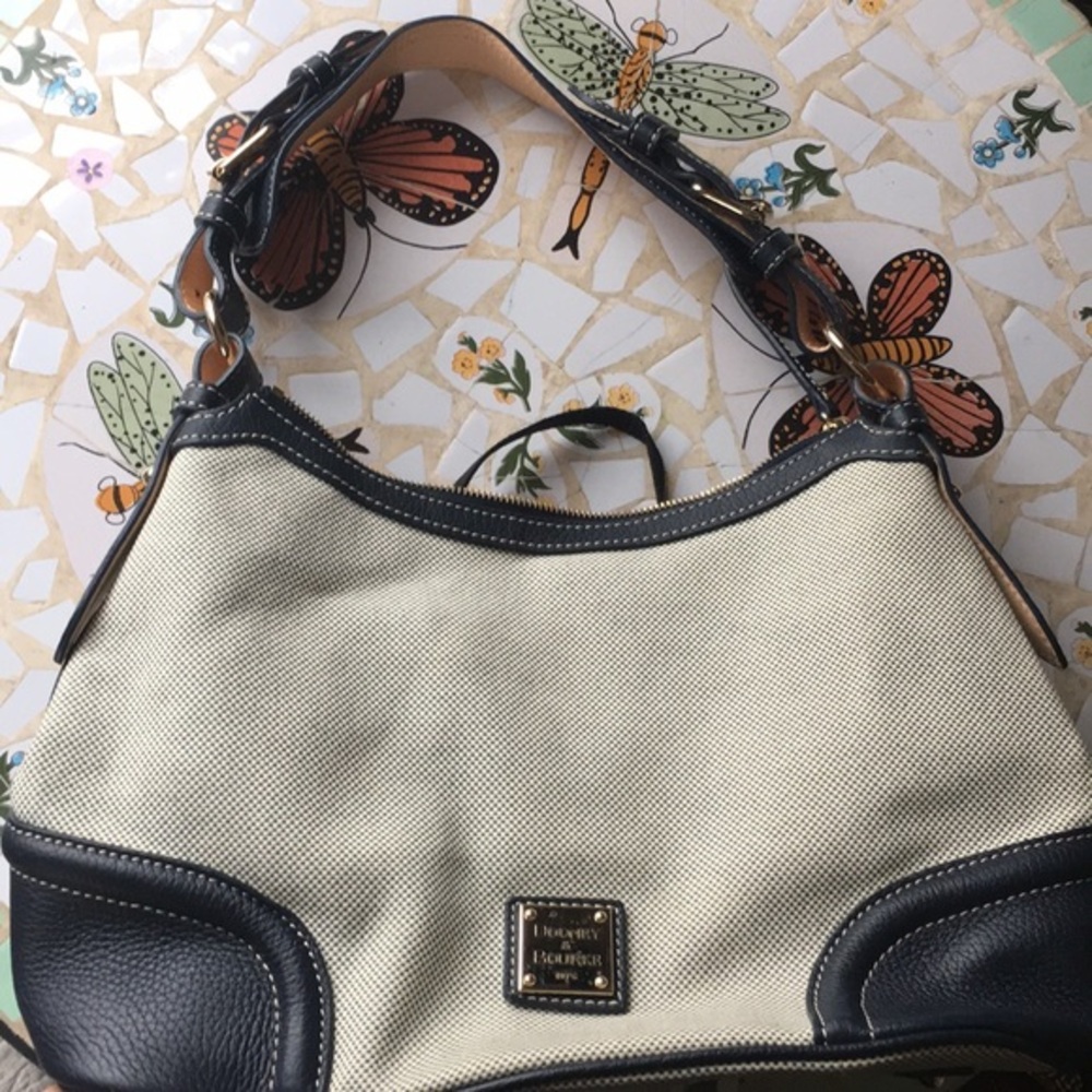 Dooney & Bourke shoulder bag